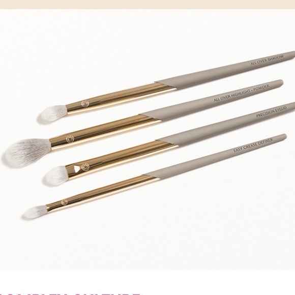 Complex Culture 4 Pc Face & Eye Brush Set BNIB - Picture 5 of 8